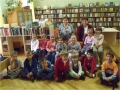 A Manóvár foglalkozás keretében könyvtári találkozásra hívta a Szivárvány és az Örökzöld Óvoda kis vendégeit.